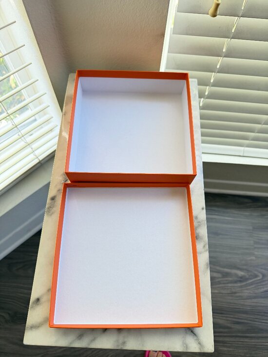 Authentic Hermès Gifting Set Orange Box 7.5" x 7.5” Tissue Paper Dustbag 13"x6" - Picture 6 of 9